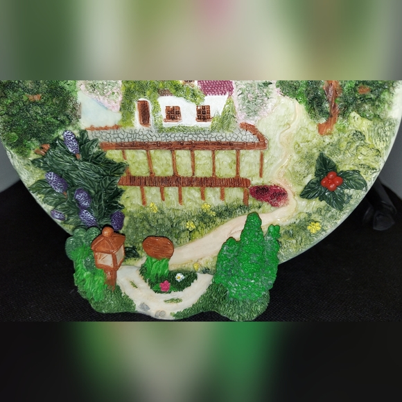 Beautiful Decorative Wall Hanging 3-D Plate English Cottage Countryside W/ Stand - Picture 5 of 11